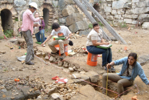 image of UCSC students working on Lime Works project